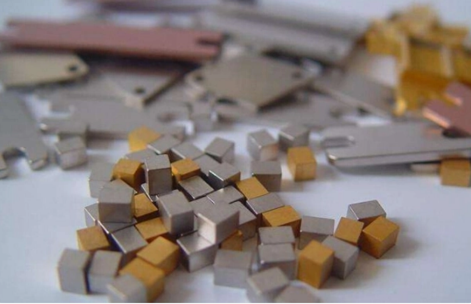 High-Temperature Components for Rockets and Missiles